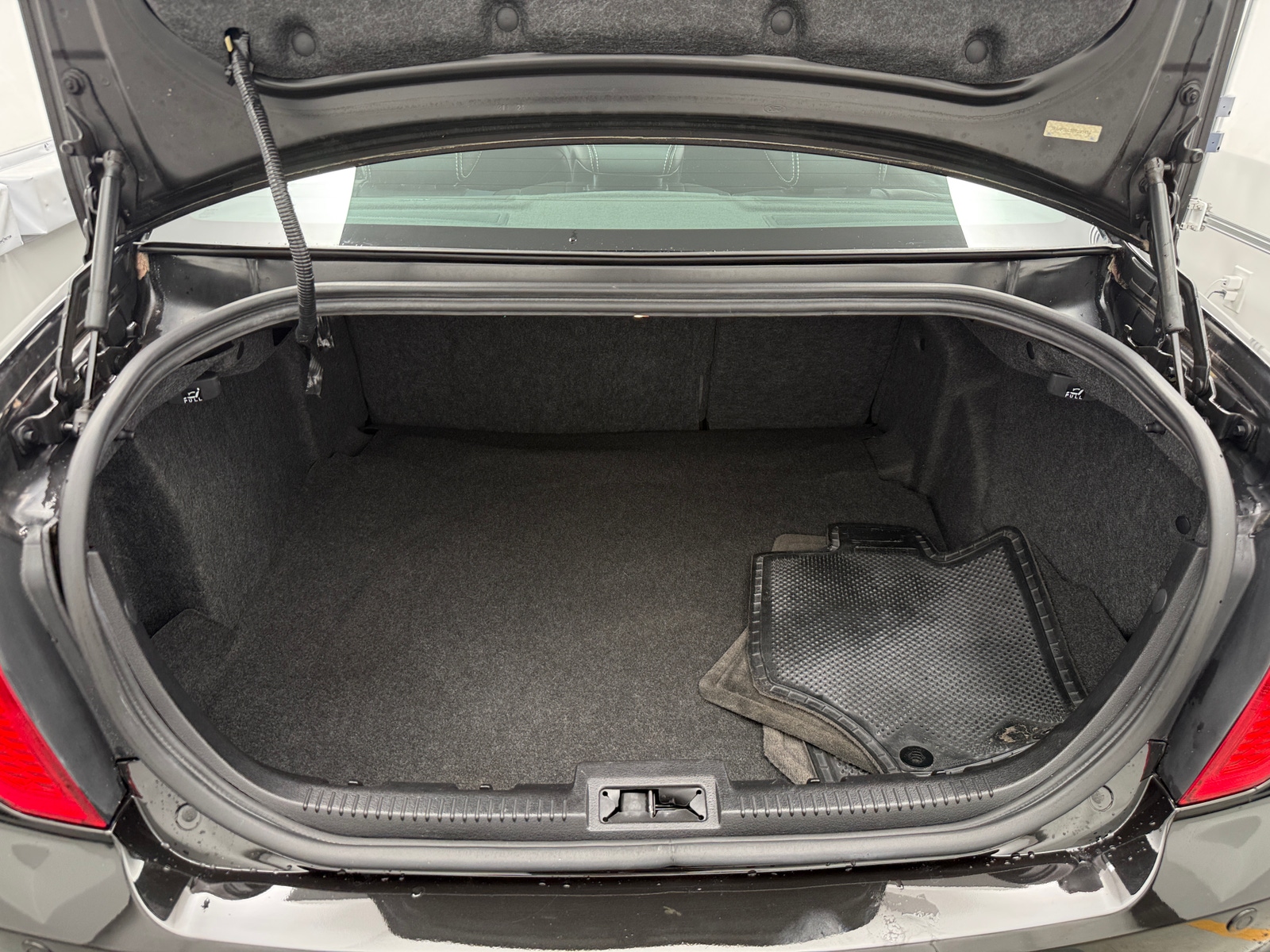 Thumbnail: 2011 Ford Fusion - 6