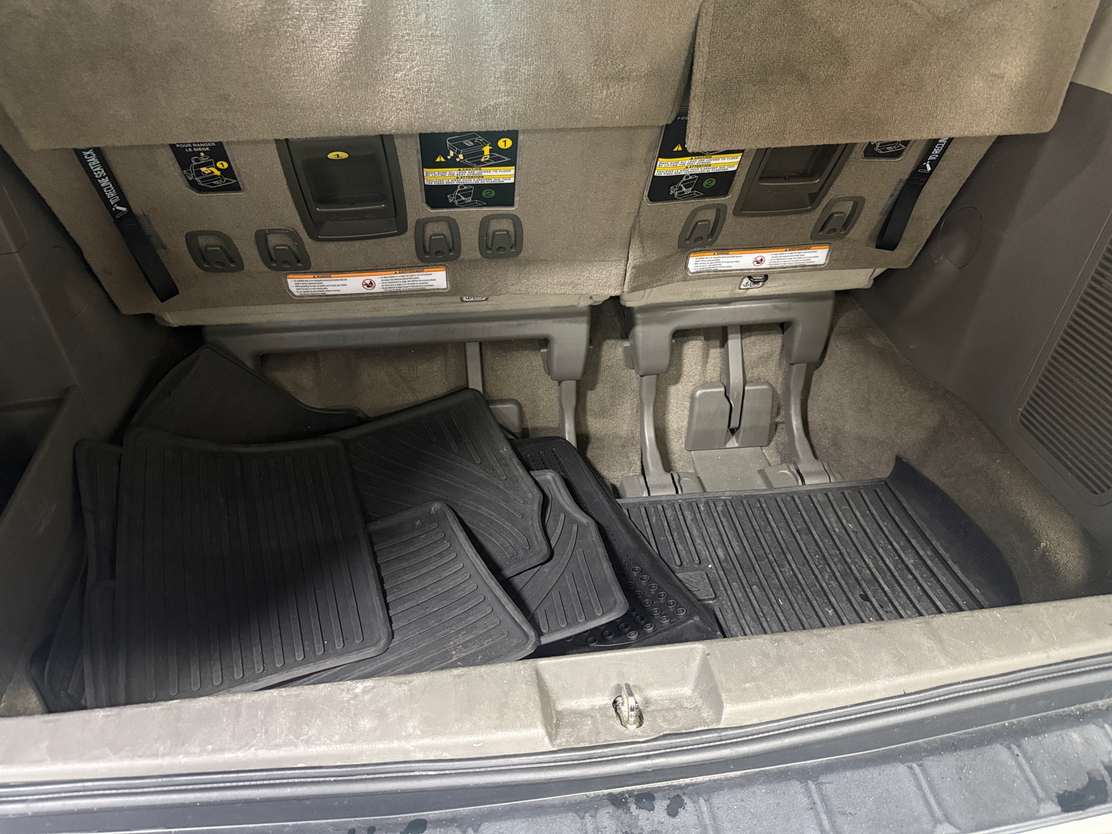 Thumbnail: 2017 Toyota Sienna - 6