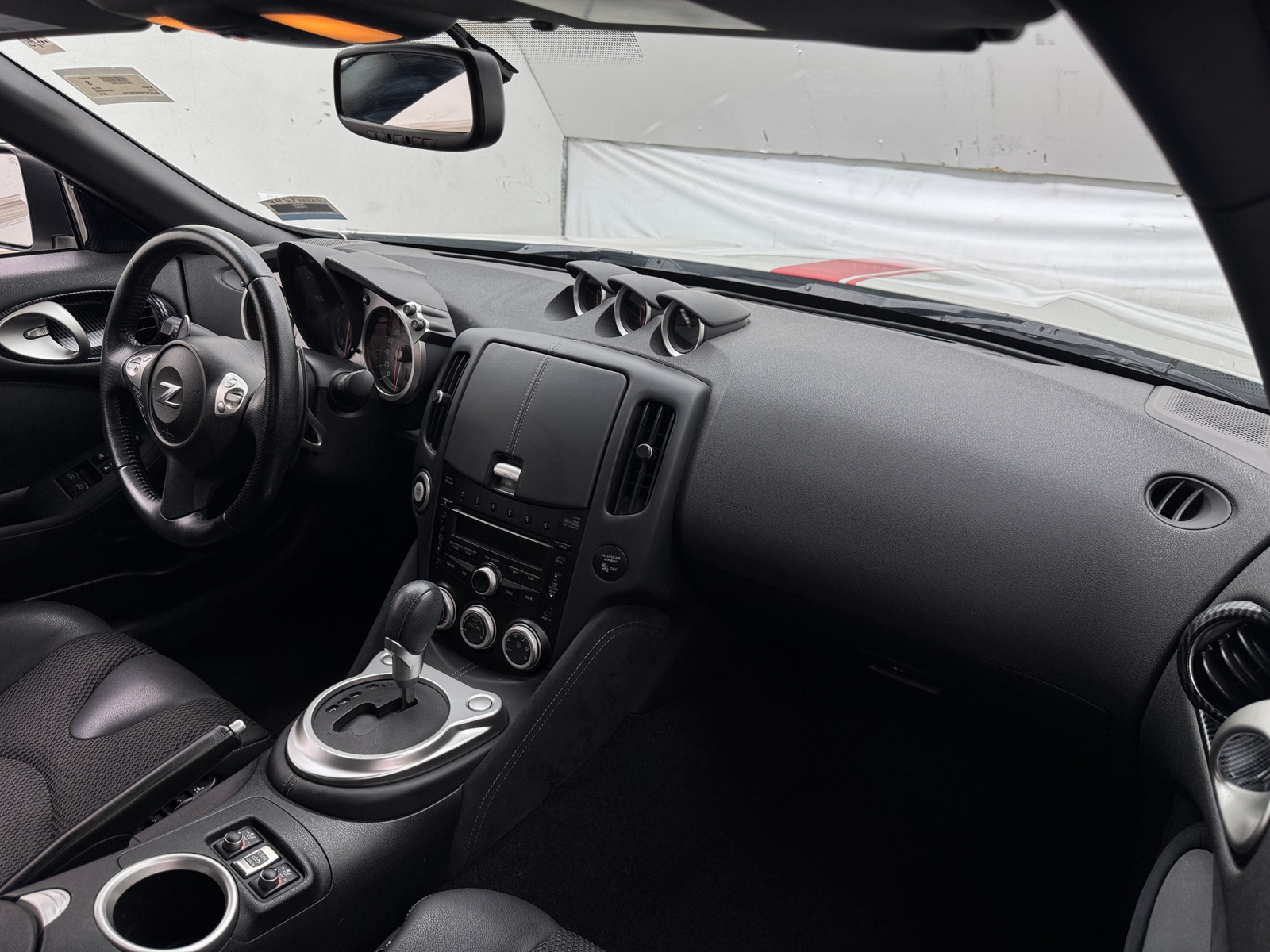Thumbnail: 2010 Nissan Z - 2