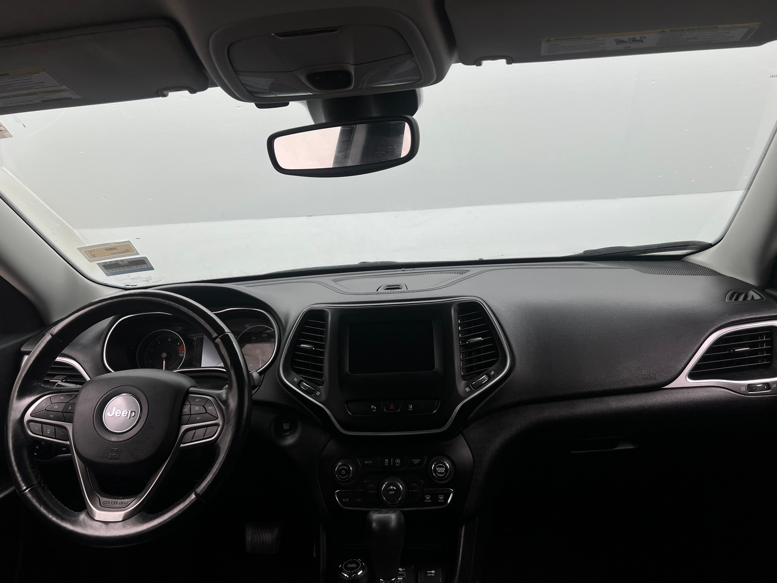 Thumbnail: 2021 Jeep Cherokee - 3