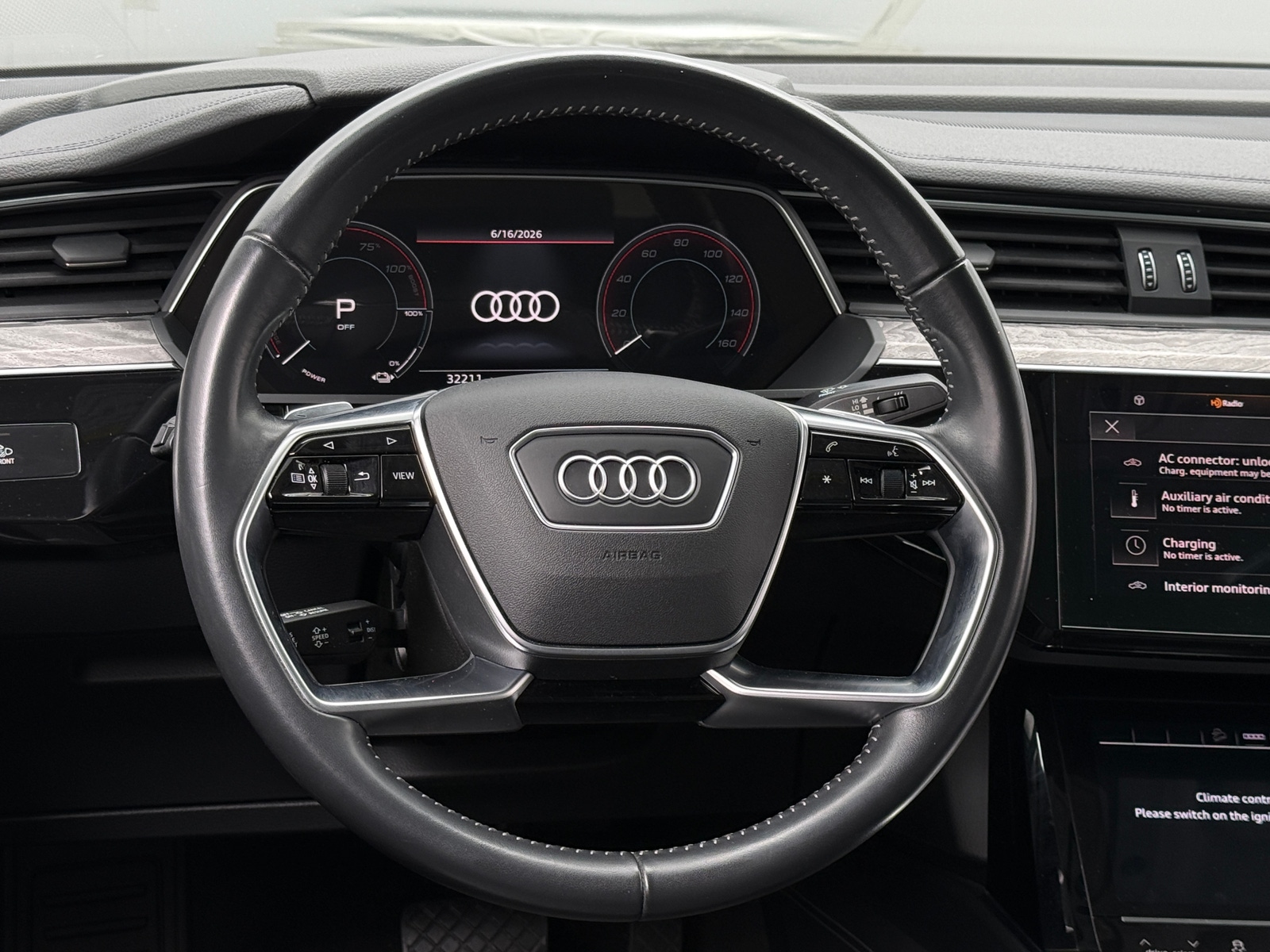 Thumbnail: 2021 Audi e-tron S - 4