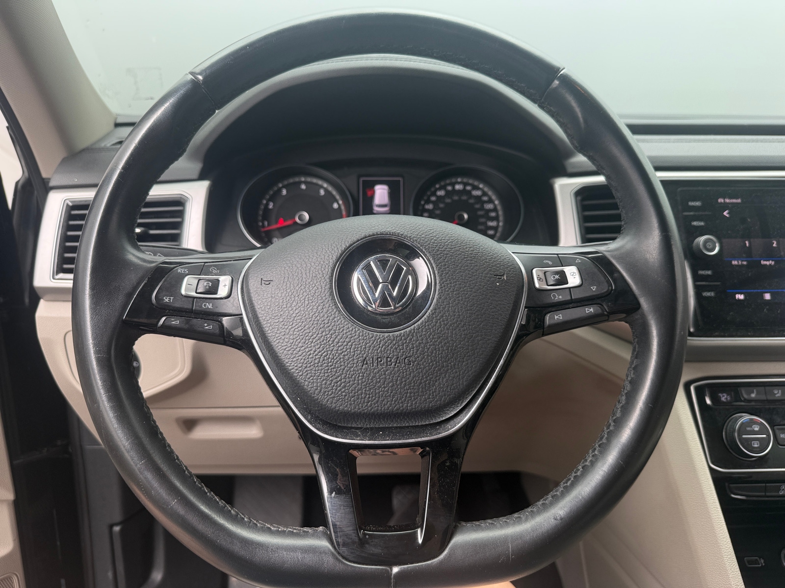 Thumbnail: 2018 Volkswagen Atlas - 4