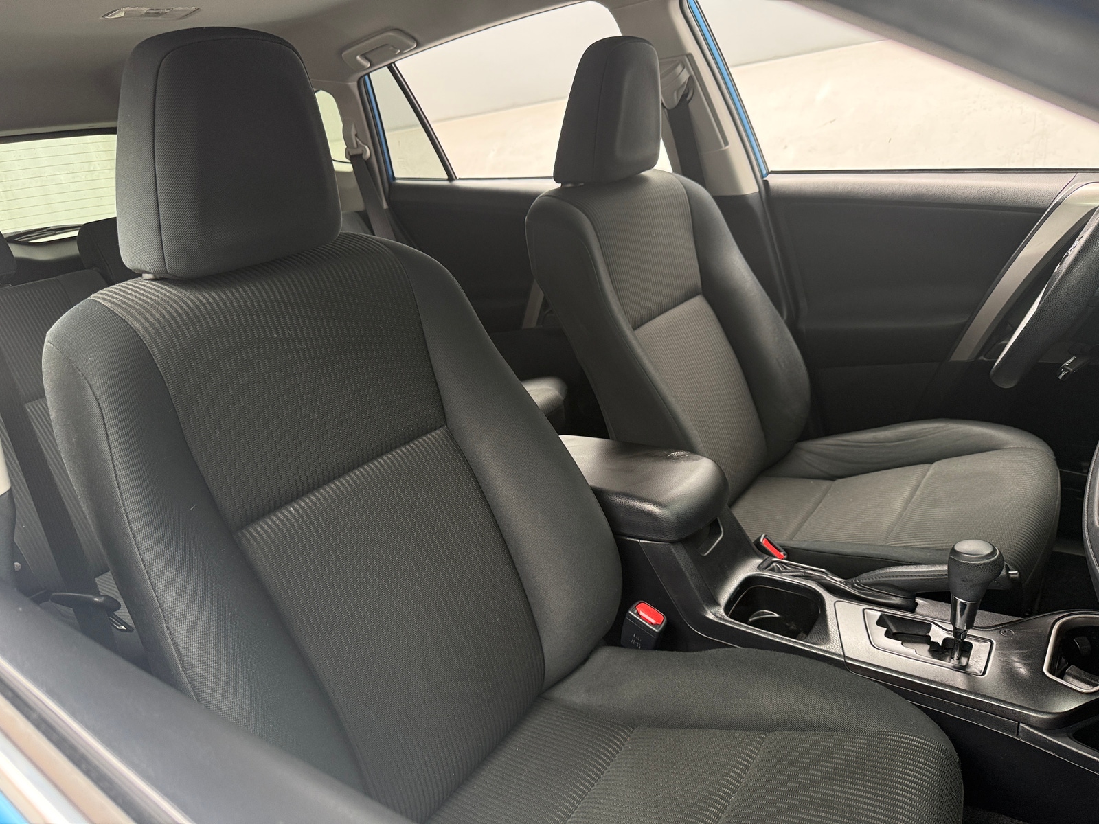Thumbnail: 2018 Toyota RAV4 - 2