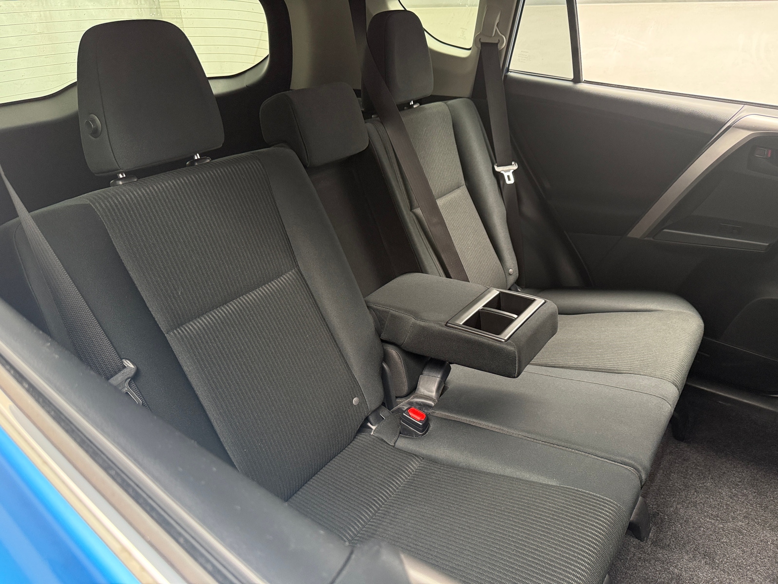 Thumbnail: 2018 Toyota RAV4 - 6