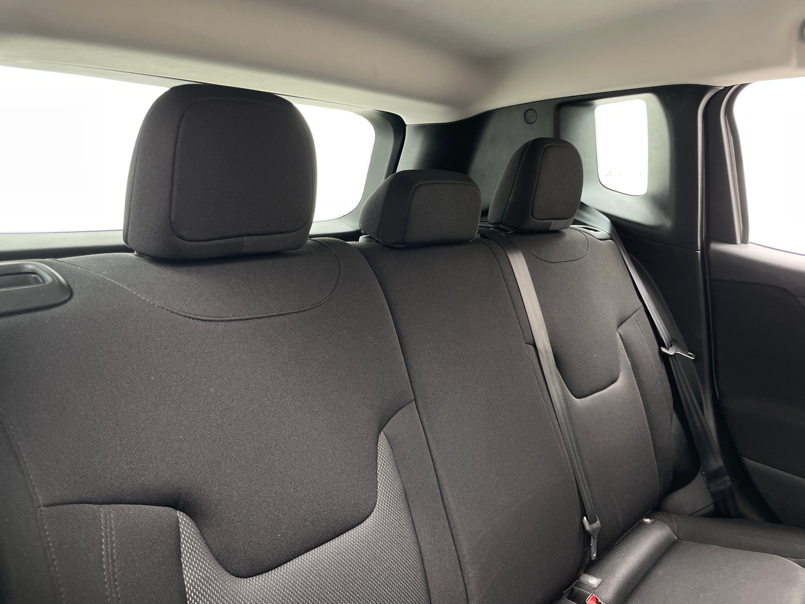 Thumbnail: 2021 Jeep Renegade - 6