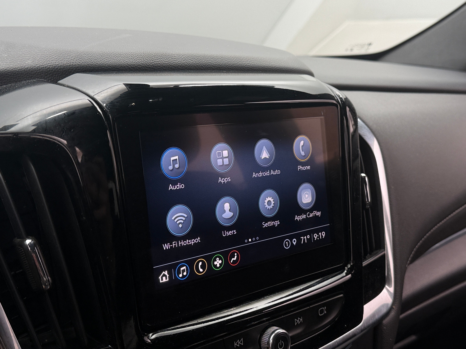 Thumbnail: 2023 Chevrolet Traverse - 4