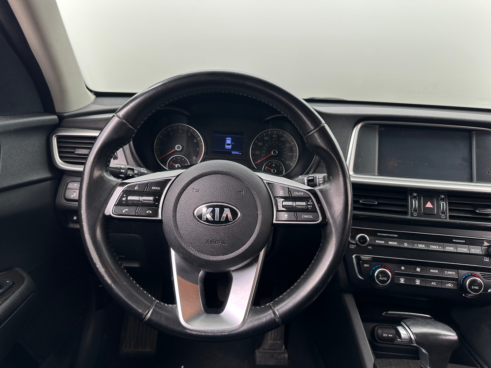 Thumbnail: 2019 Kia Optima - 4