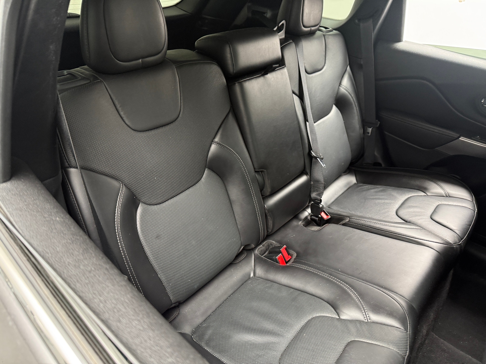 Thumbnail: 2020 Jeep Cherokee - 5