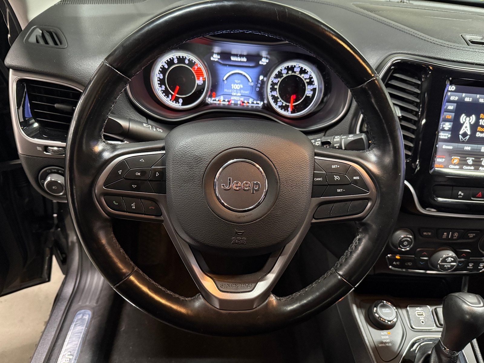 Thumbnail: 2020 Jeep Cherokee - 4