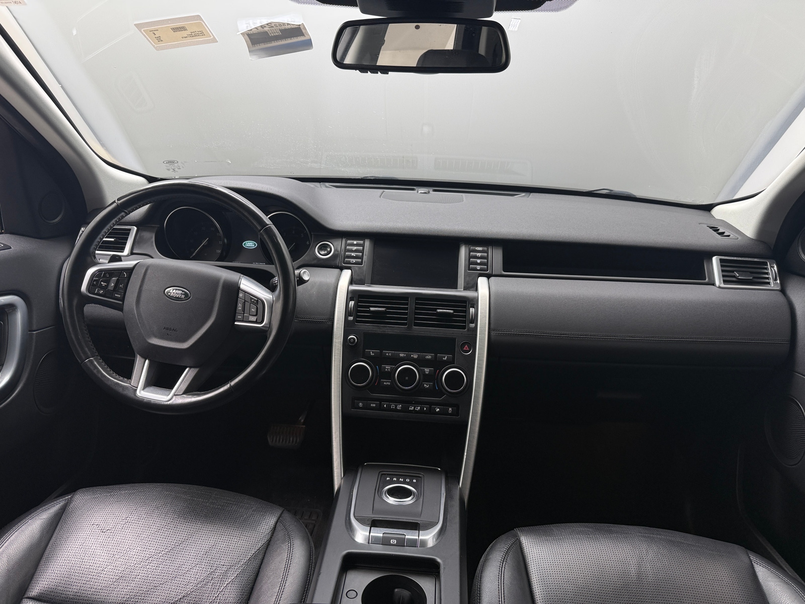 Thumbnail: 2018 Land Rover Discovery Sport - 2