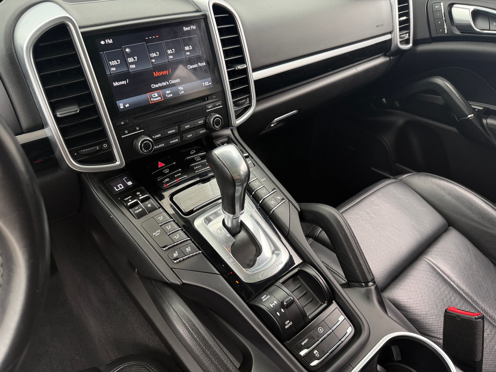 Thumbnail: 2018 Porsche Cayenne - 3