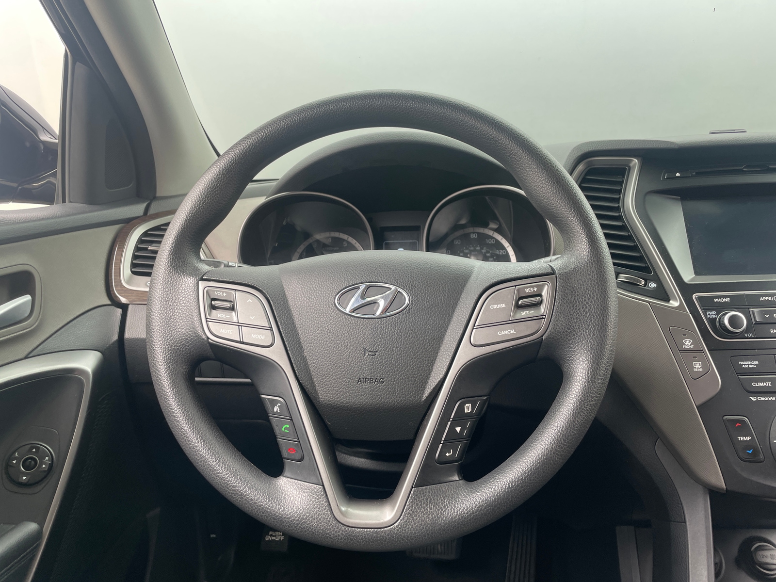 Thumbnail: 2017 Hyundai Santa Fe - 5