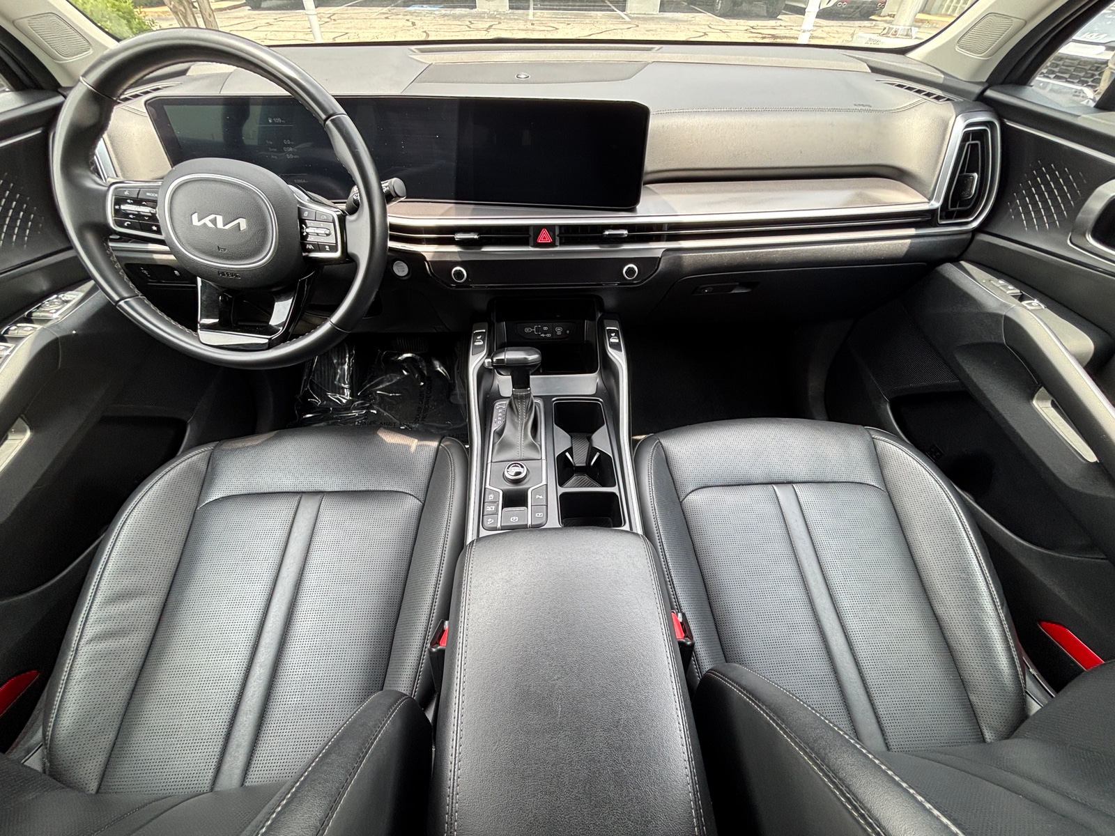 Thumbnail: 2024 Kia Sorento - 3