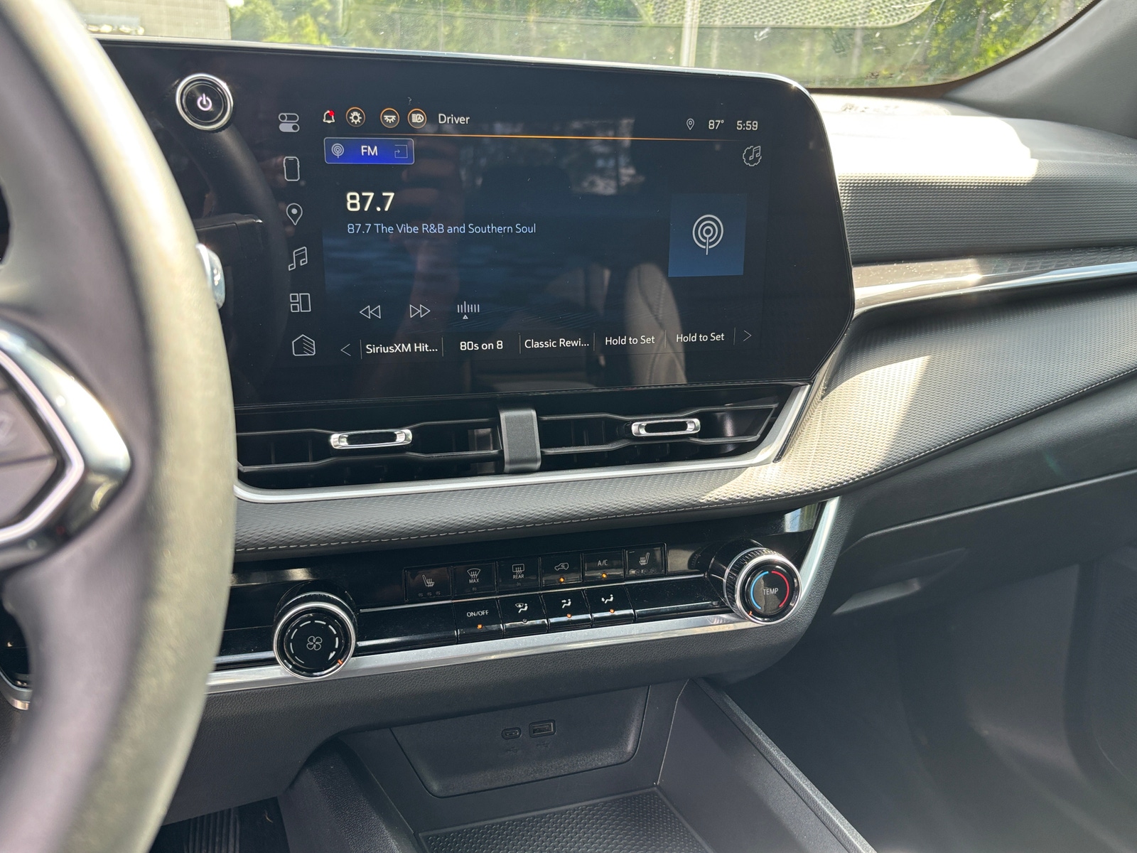Thumbnail: 2025 Chevrolet Equinox - 4