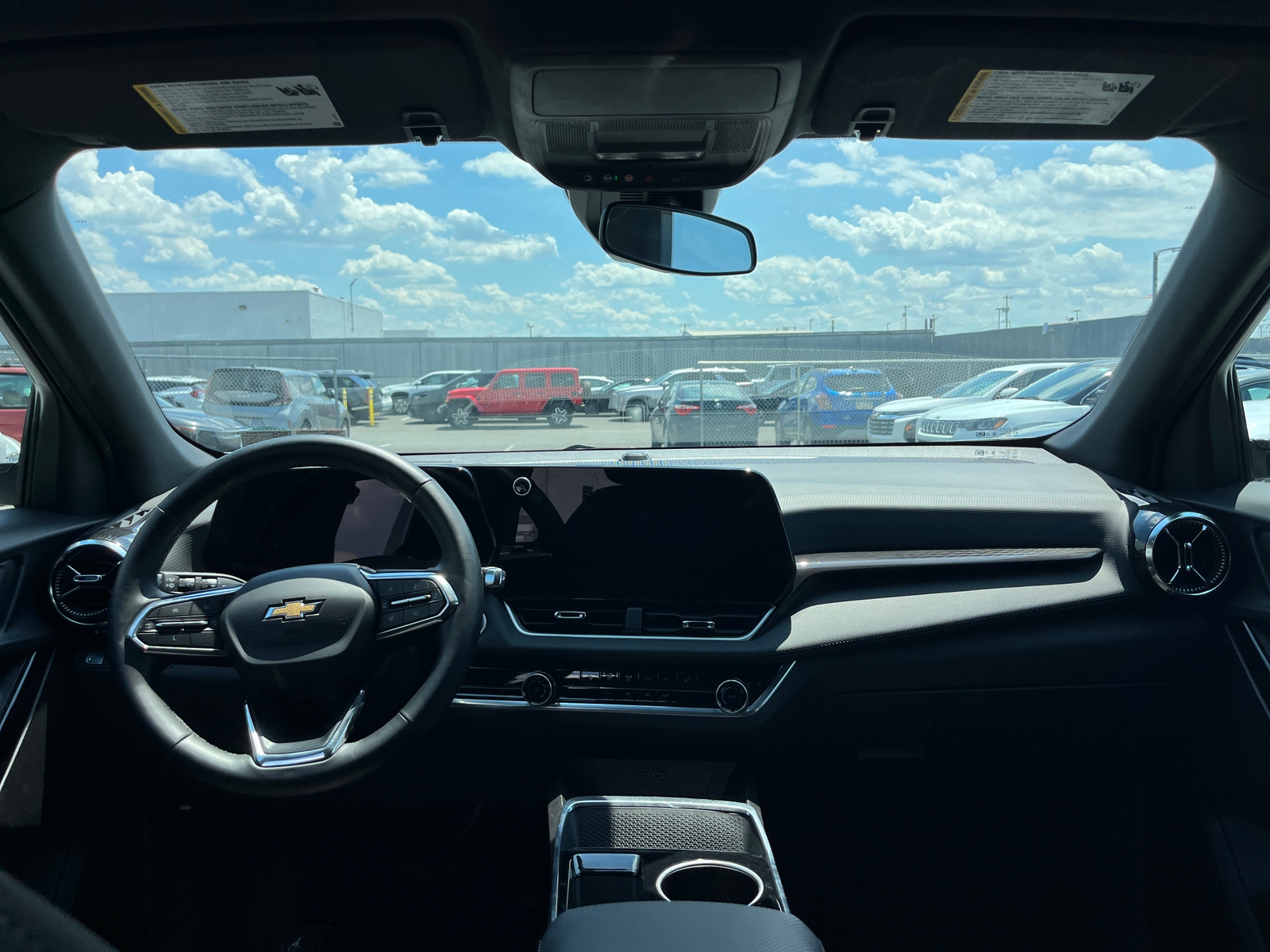 Thumbnail: 2025 Chevrolet Equinox - 3