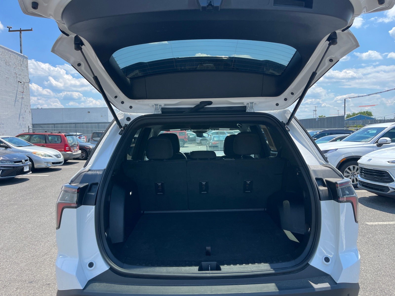 Thumbnail: 2025 Chevrolet Equinox - 6