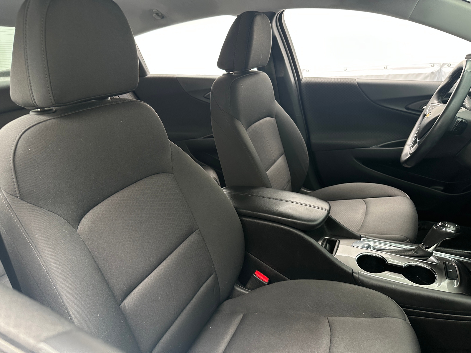 Thumbnail: 2018 Chevrolet Malibu - 2