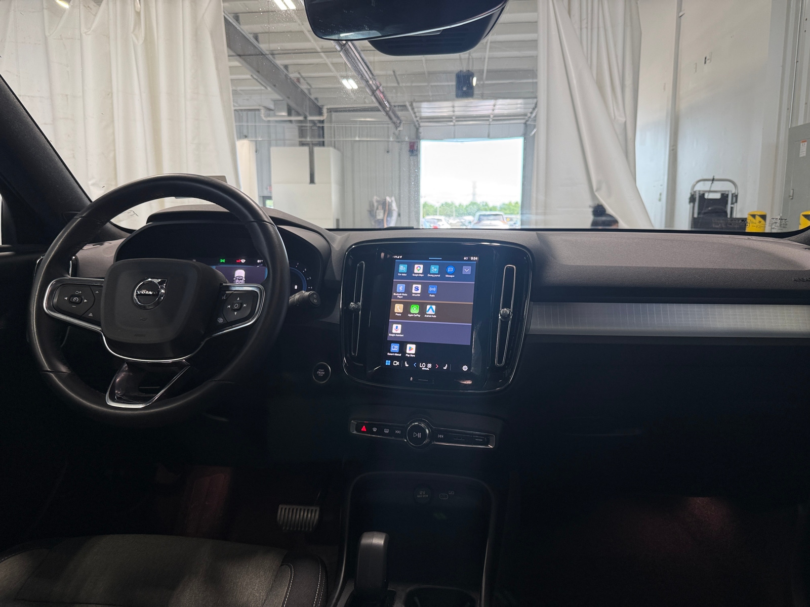 Thumbnail: 2024 Volvo XC40 - 3