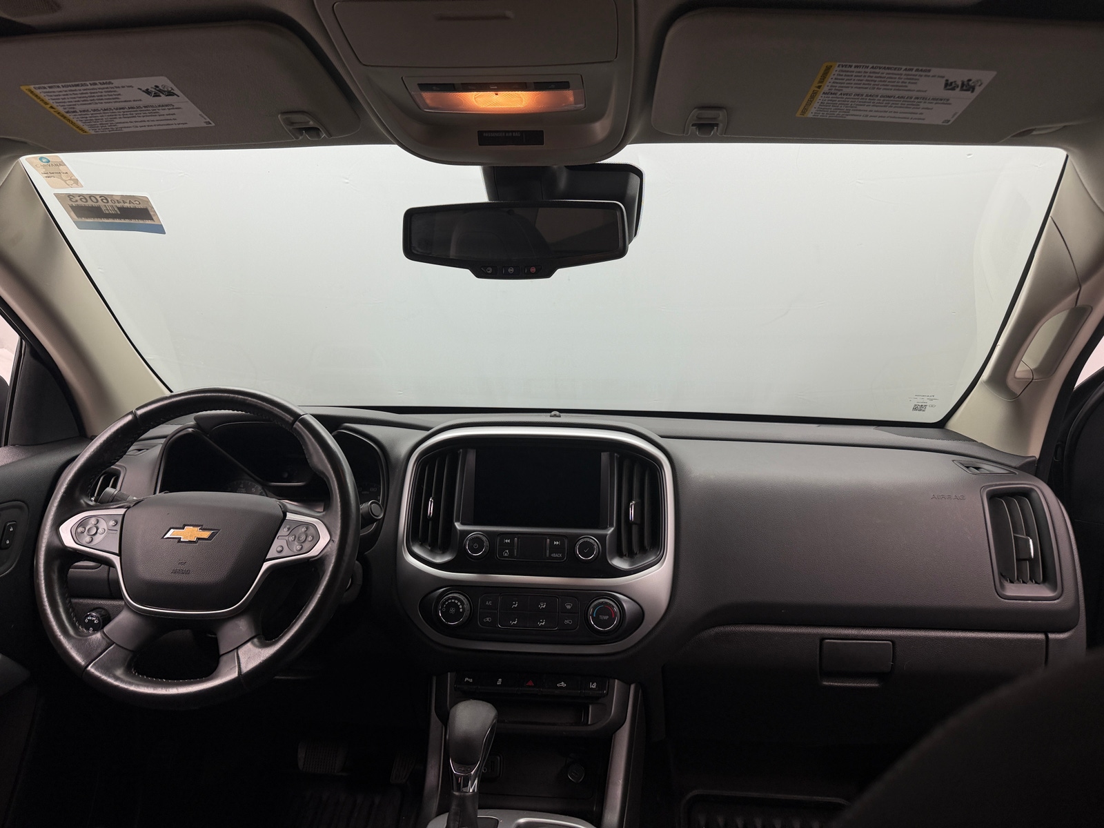 Thumbnail: 2022 Chevrolet Colorado - 3