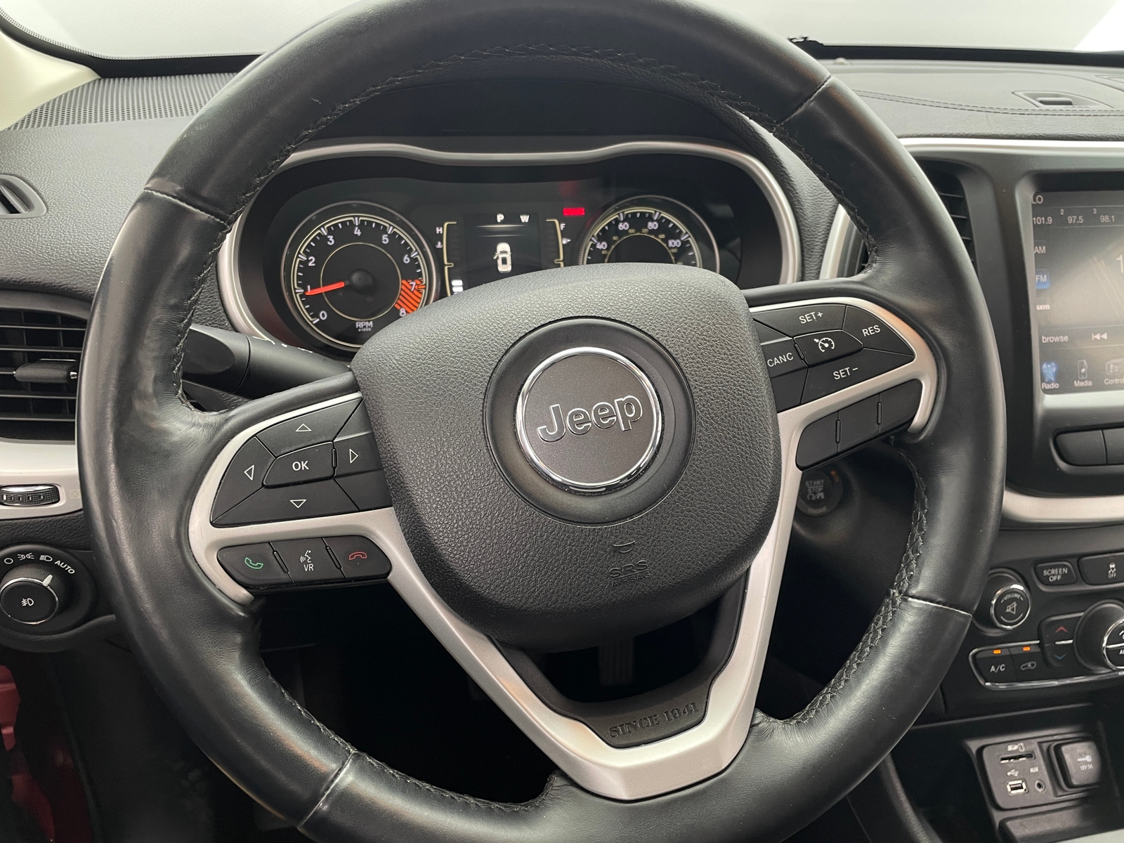 Thumbnail: 2014 Jeep Cherokee - 5