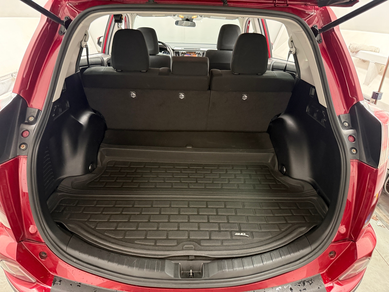 Thumbnail: 2018 Toyota RAV4 - 7