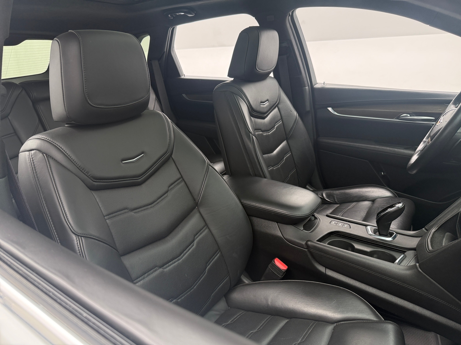 Thumbnail: 2017 Cadillac XT5 - 2