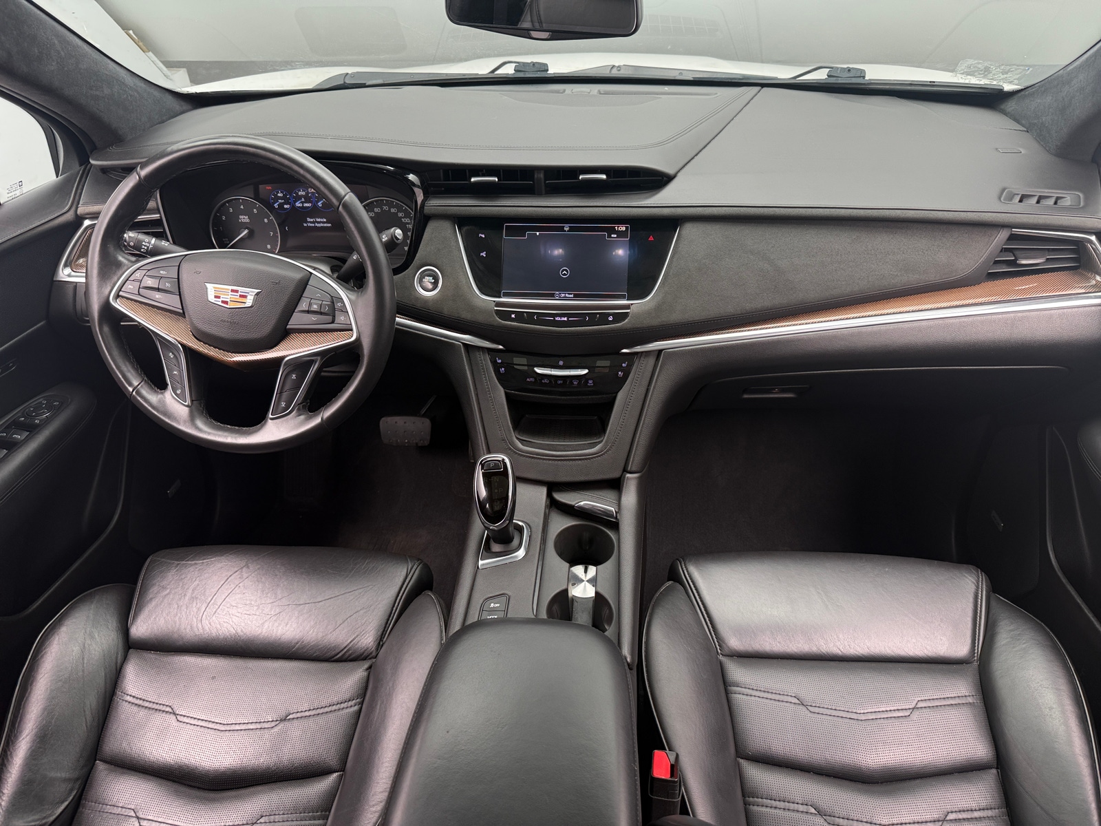 Thumbnail: 2017 Cadillac XT5 - 3
