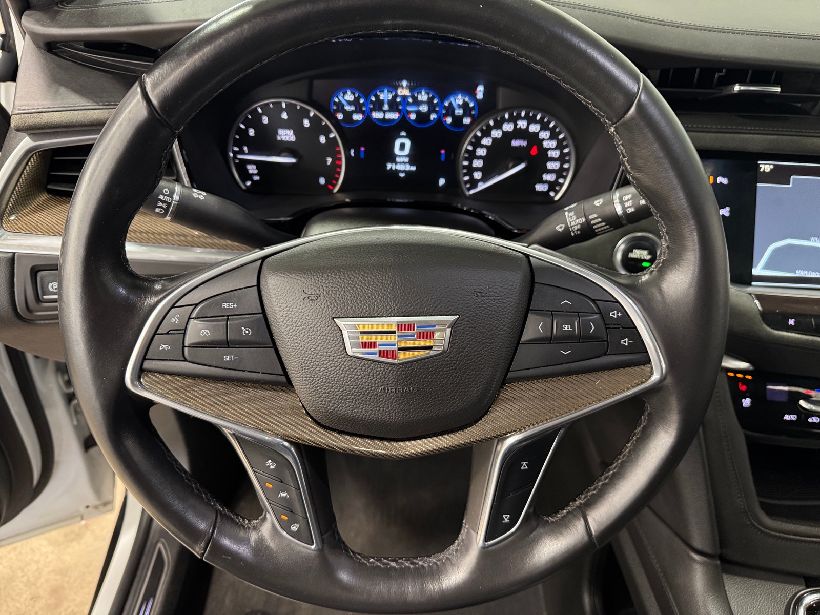 Thumbnail: 2017 Cadillac XT5 - 5