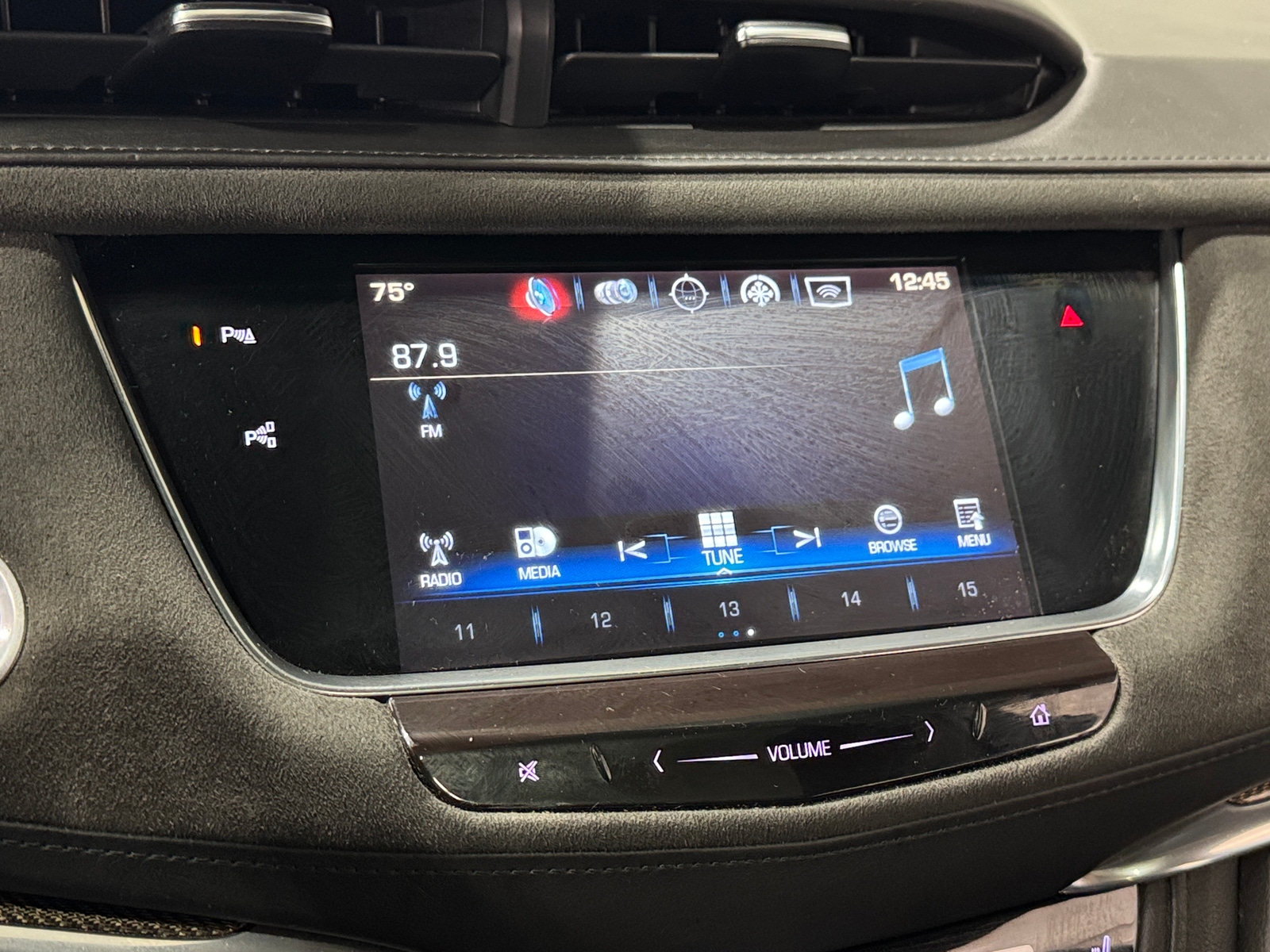 Thumbnail: 2017 Cadillac XT5 - 4