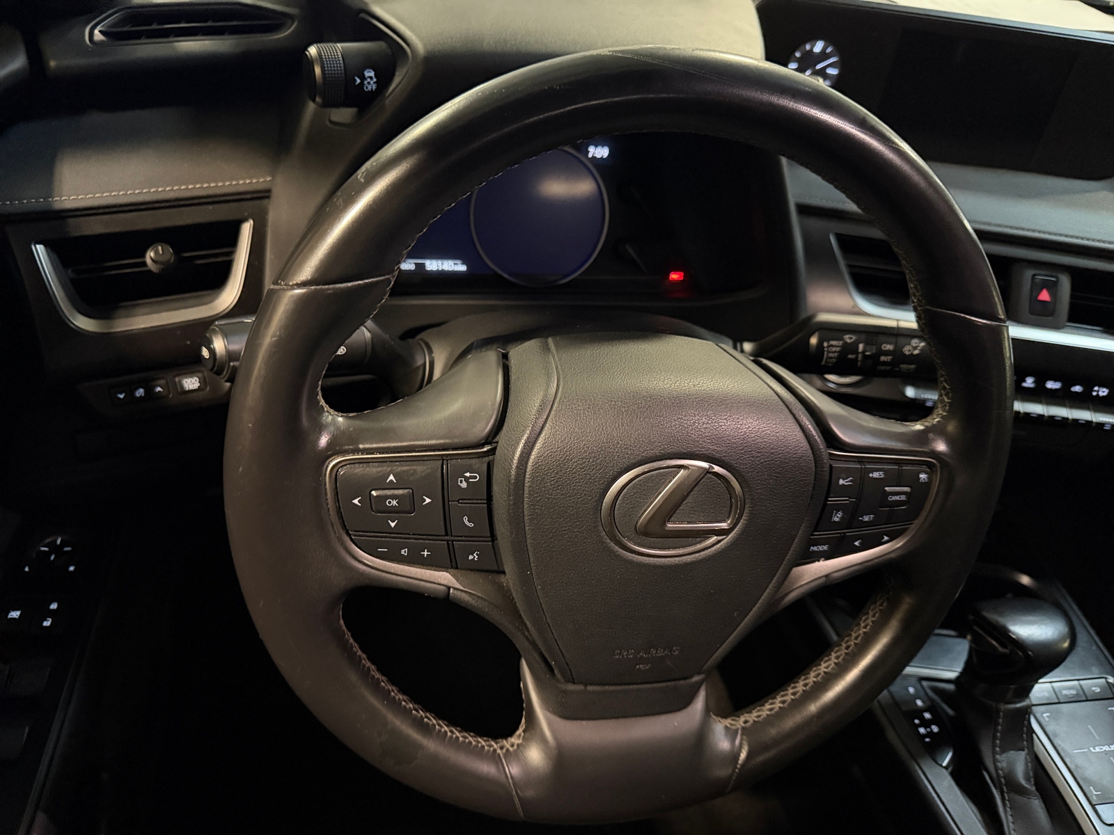 Thumbnail: 2021 Lexus UX - 4