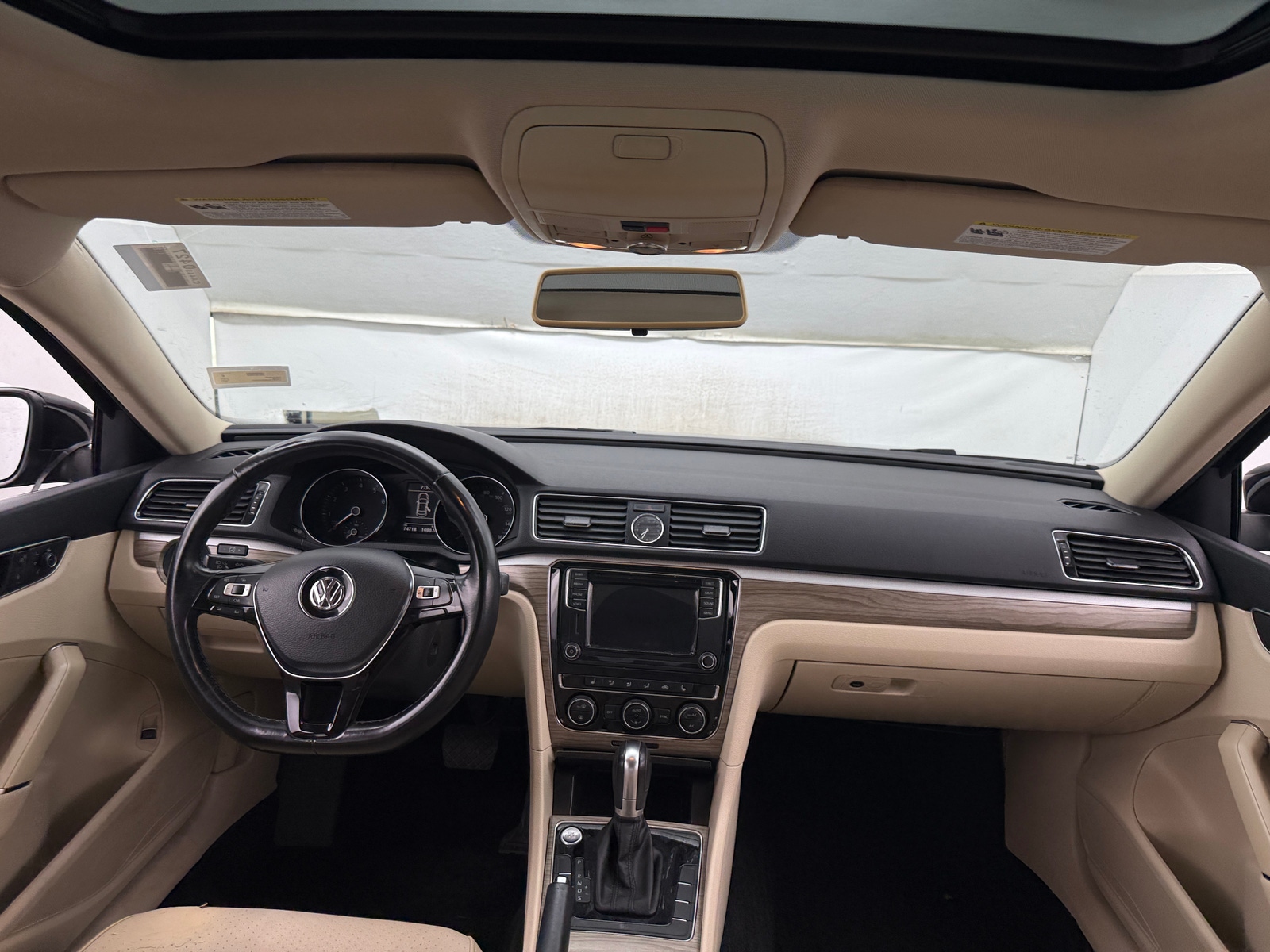 Thumbnail: 2017 Volkswagen Passat - 2