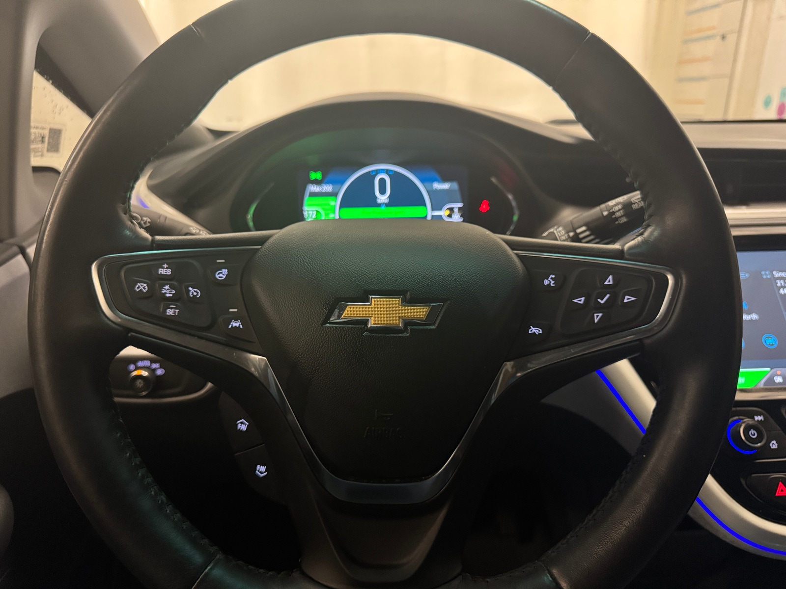 Thumbnail: 2017 Chevrolet Bolt EV - 4