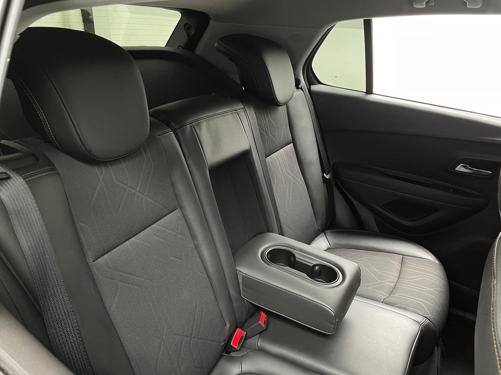 Thumbnail: 2018 Chevrolet Trax - 6