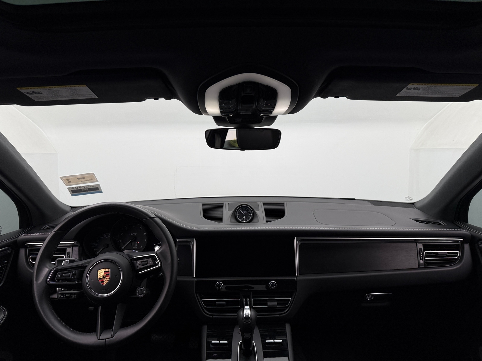Thumbnail: 2024 Porsche Macan - 2