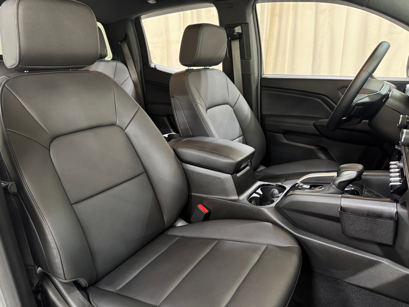 Thumbnail: 2024 Chevrolet Colorado - 2
