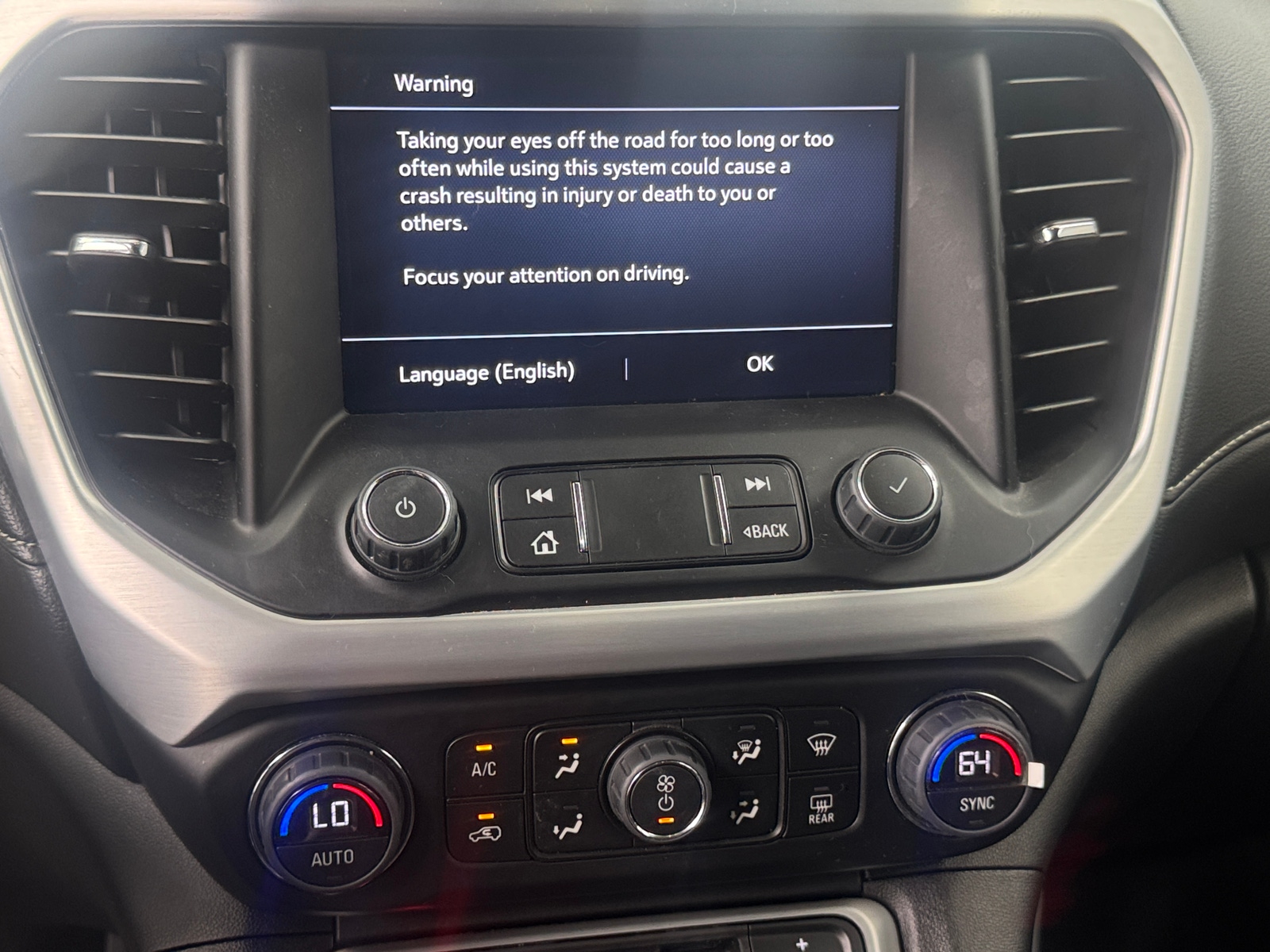 Thumbnail: 2023 GMC Acadia - 4