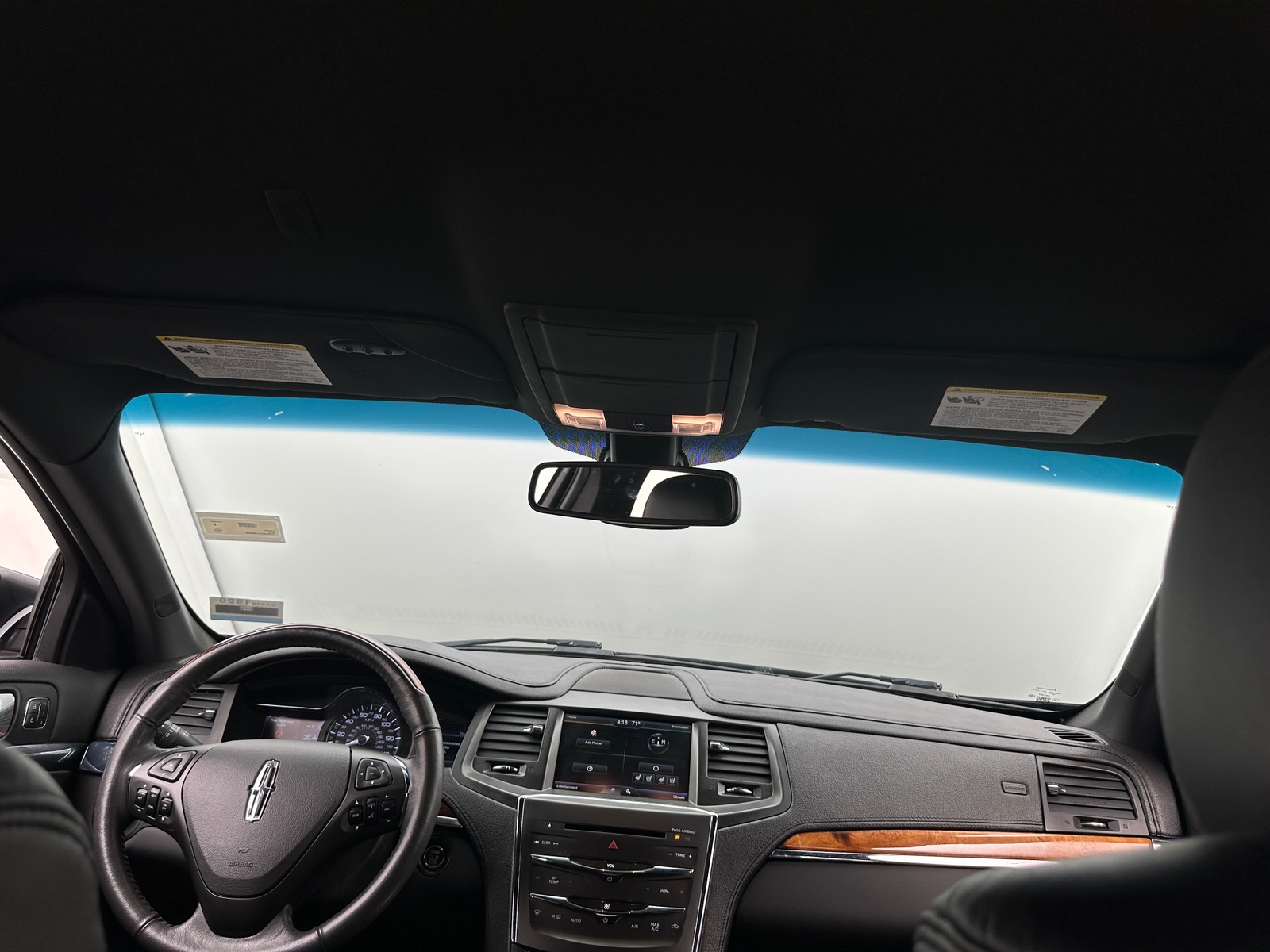 Thumbnail: 2014 Lincoln MKS - 2