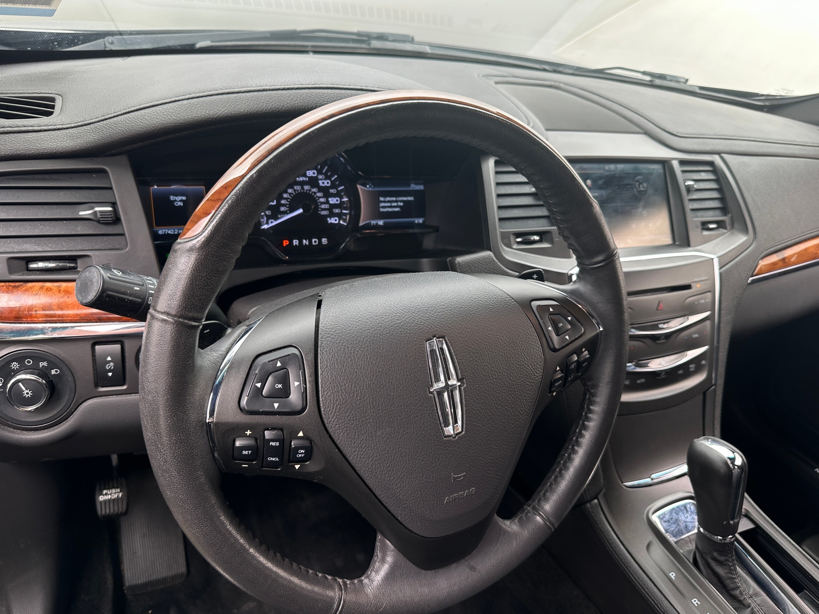 Thumbnail: 2014 Lincoln MKS - 4