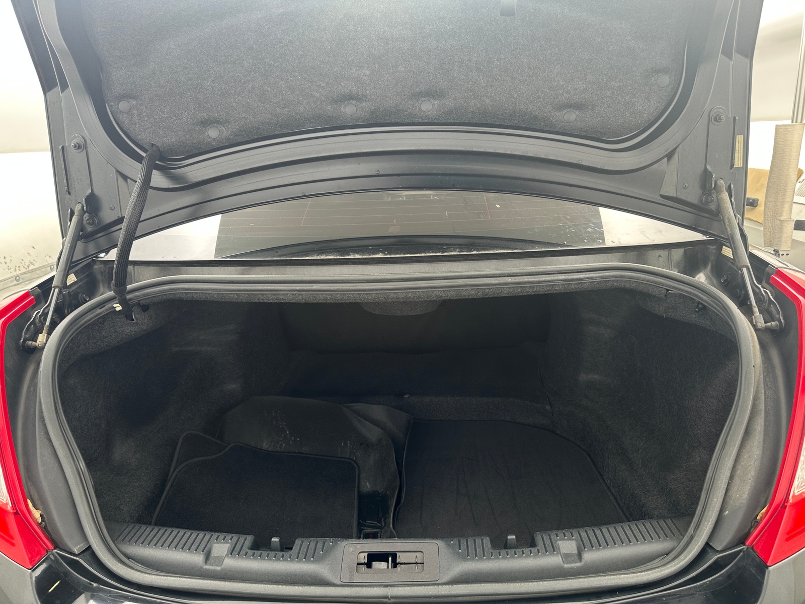 Thumbnail: 2014 Lincoln MKS - 6