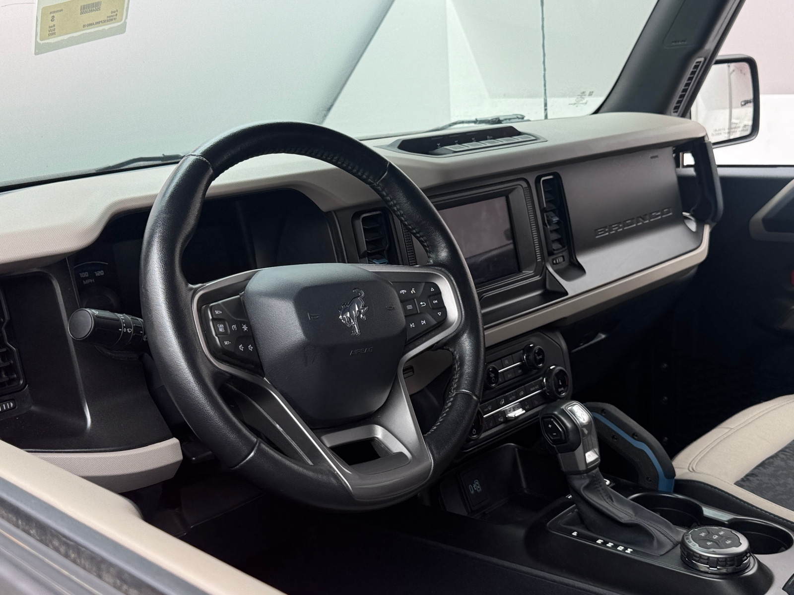 Thumbnail: 2022 Ford Bronco - 4