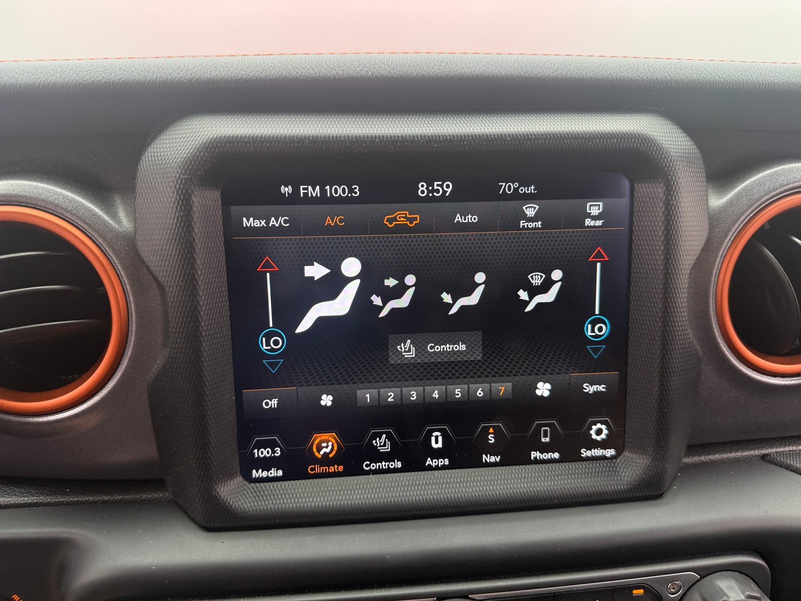 Thumbnail: 2023 Jeep Gladiator - 4