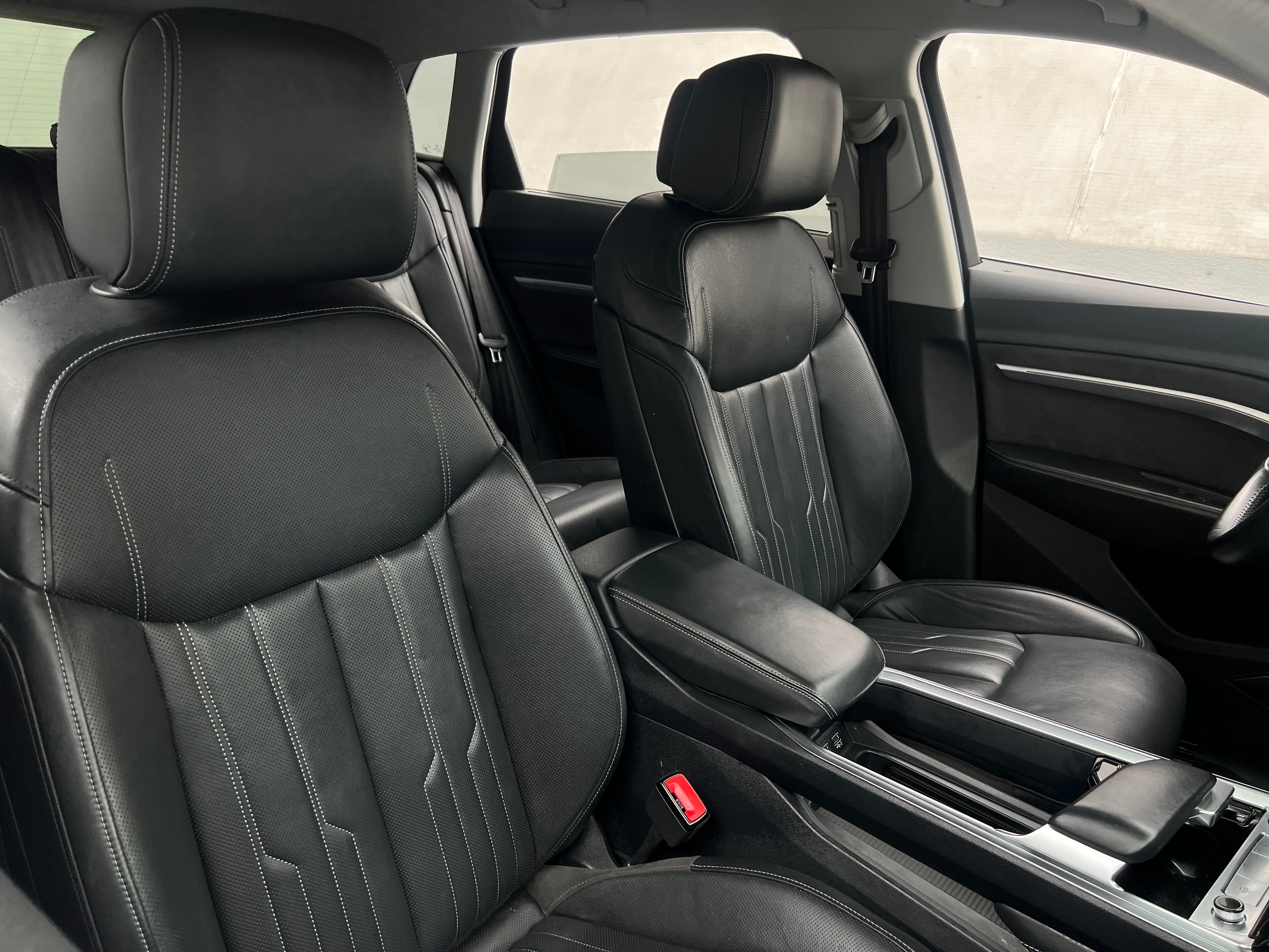 Used 2019 Audi e-tron Prestige with VIN WA1VABGE4KB011407 for sale in Auburn, WA