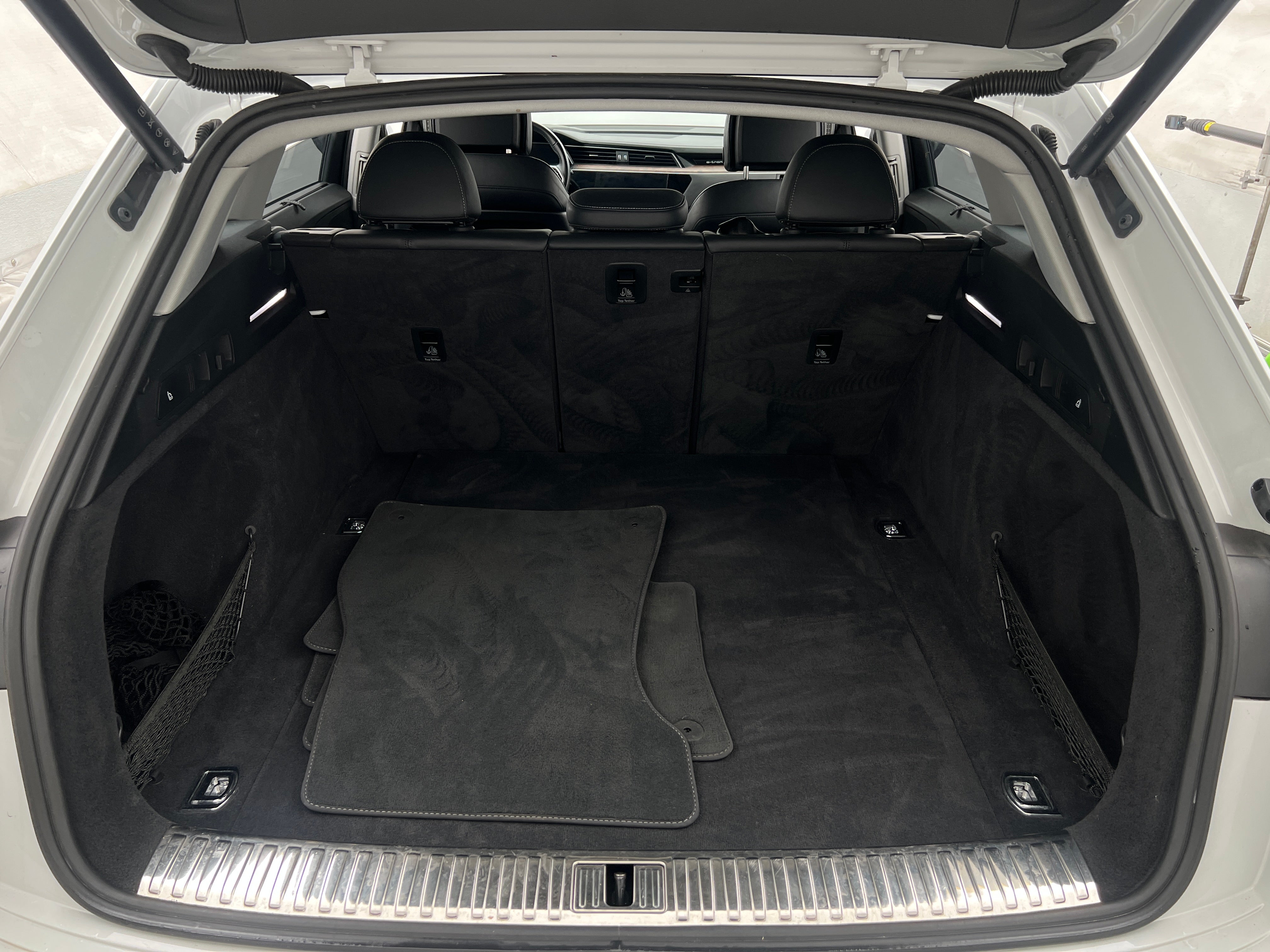 Used 2019 Audi e-tron Prestige with VIN WA1VABGE4KB011407 for sale in Auburn, WA