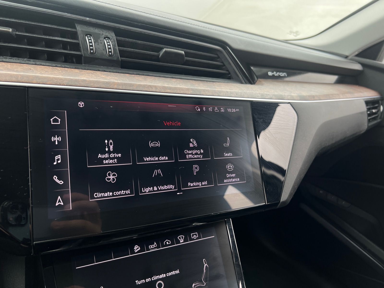 Thumbnail: 2019 Audi e-tron - 3