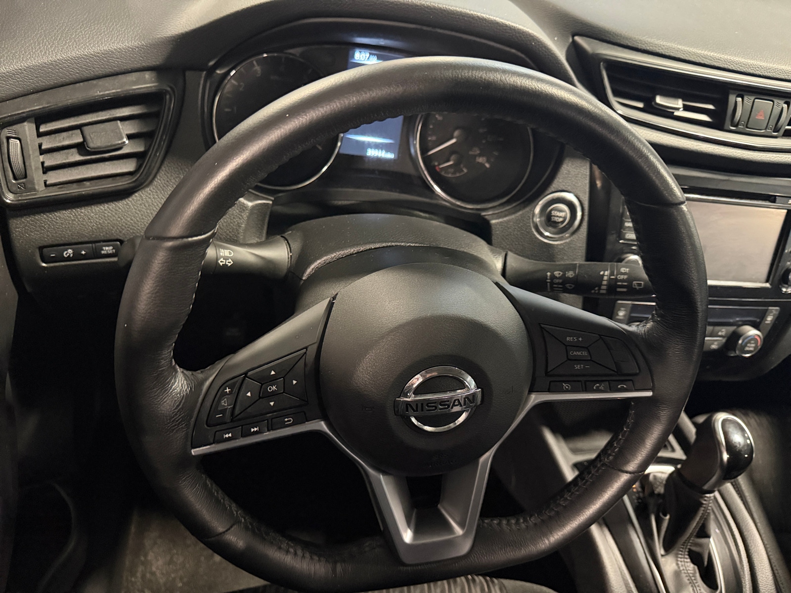 Thumbnail: 2017 Nissan Rogue - 5