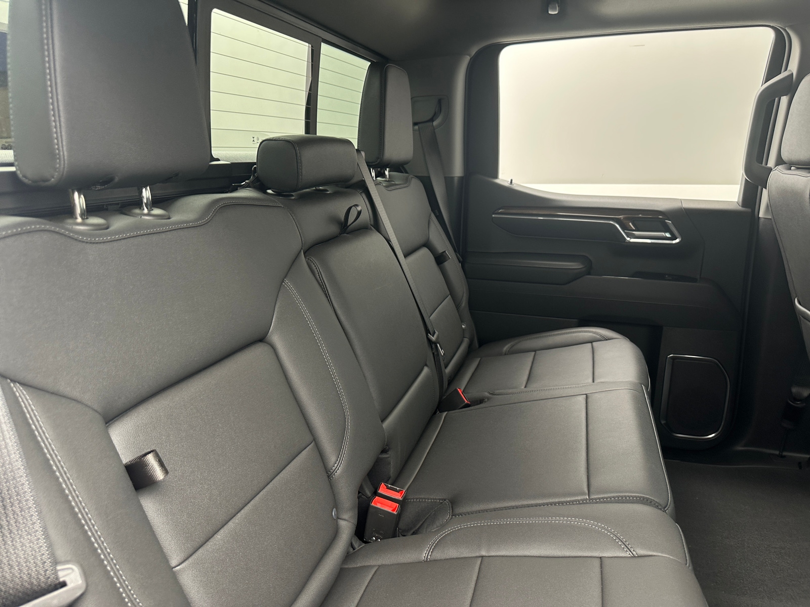 Thumbnail: 2026 Chevrolet Silverado 1500 - 6