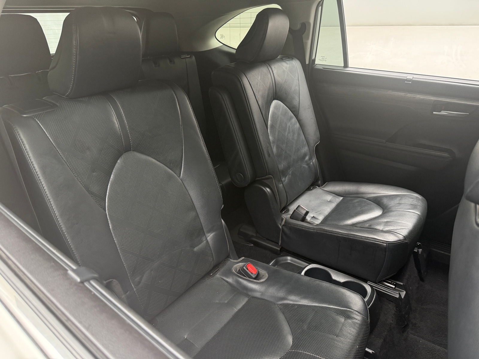 Thumbnail: 2020 Toyota Highlander - 5