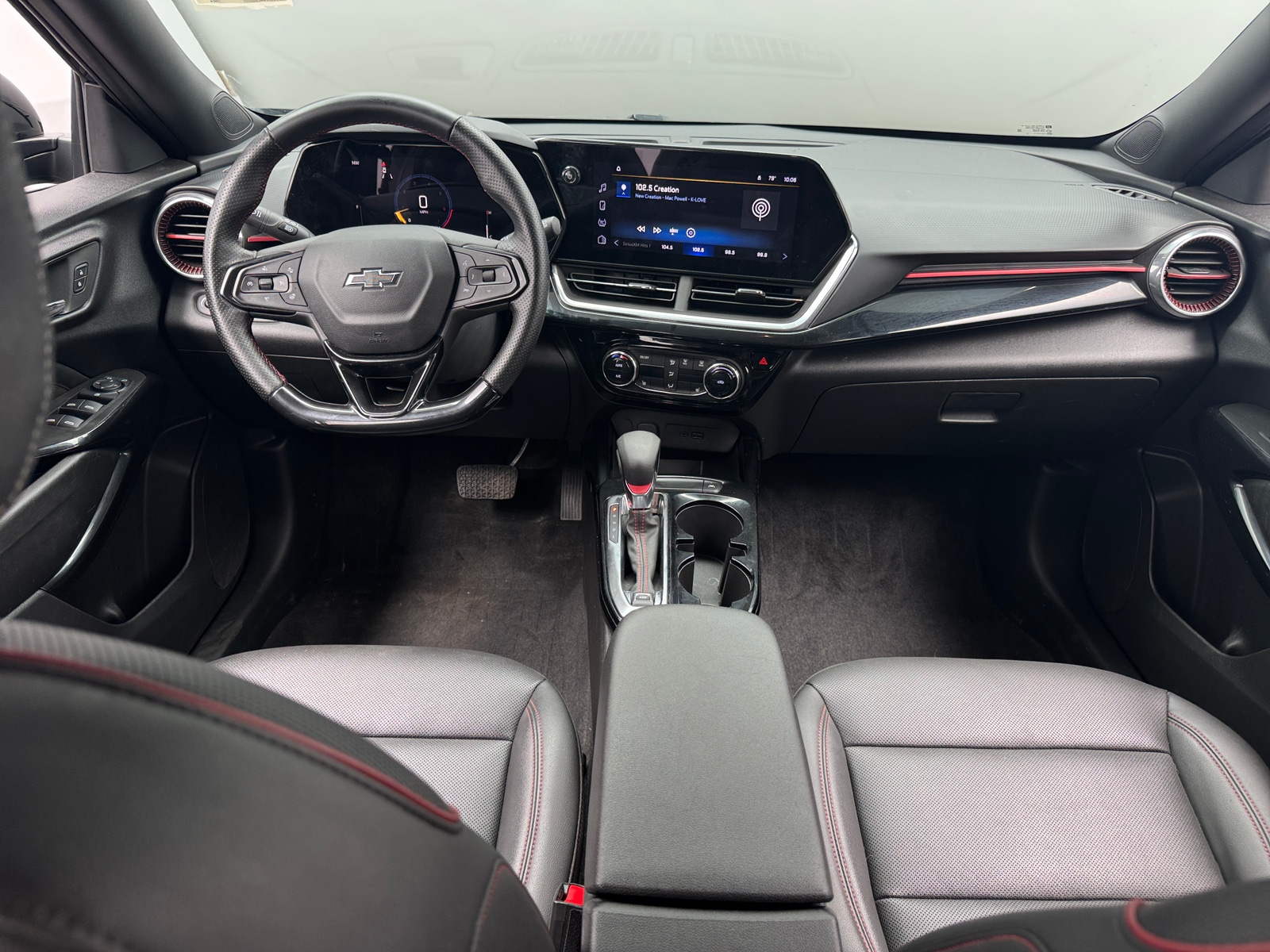 Thumbnail: 2024 Chevrolet Trax - 2