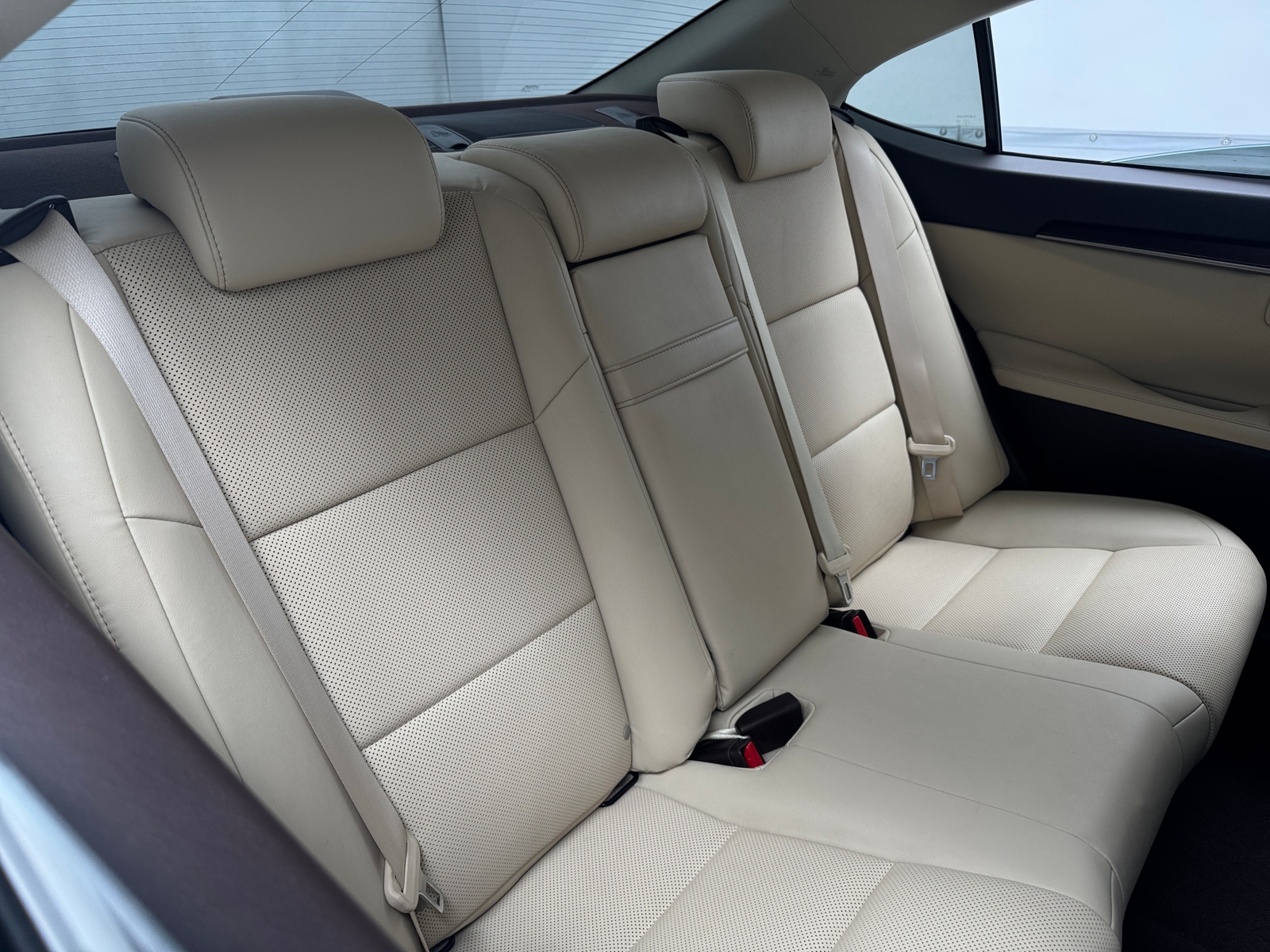 Thumbnail: 2017 Lexus ES - 5