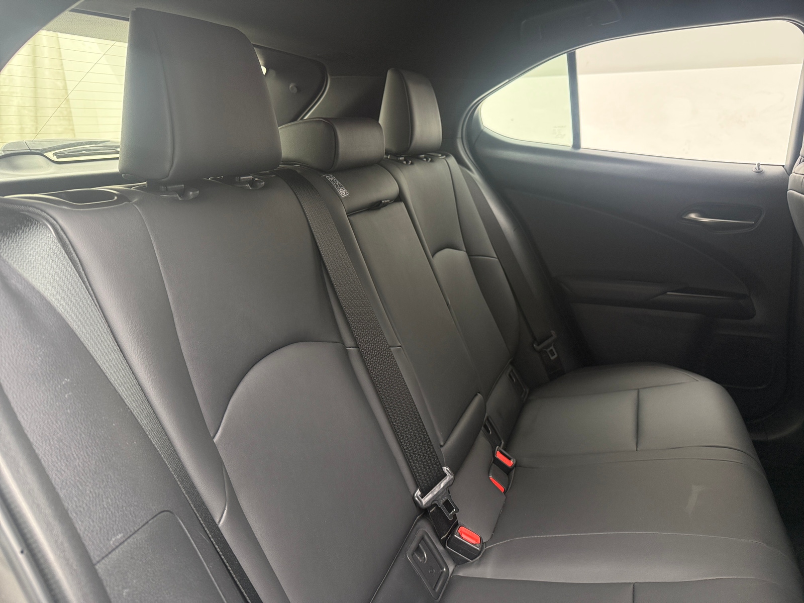 Thumbnail: 2022 Lexus UX - 5